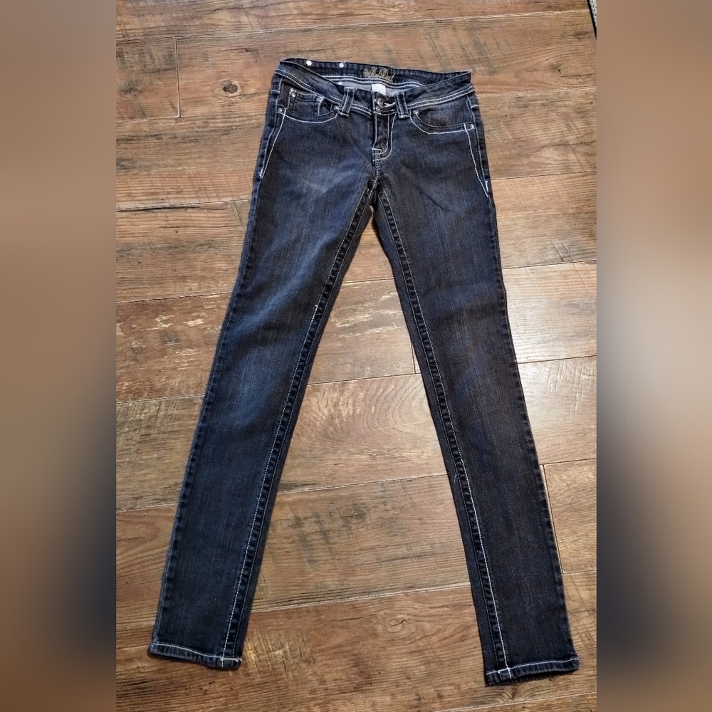 Red Rivet womens jeans - Picture 2 of 4